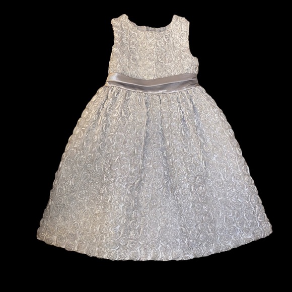 Rare Editions Other - Rare Editions Fully Lined Sleeveless Formal Dress with Crinoline Size 6
